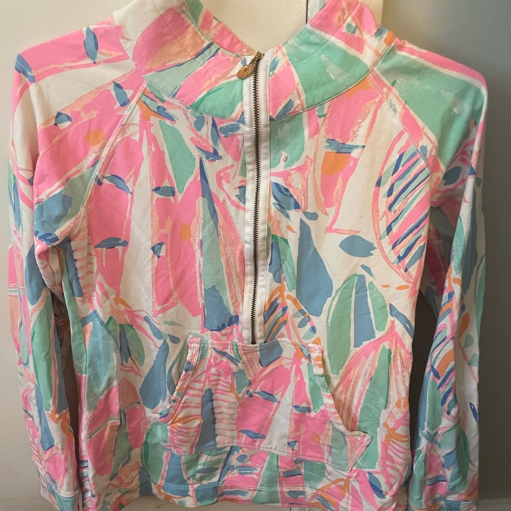 barely worn, smoke free and pet free house